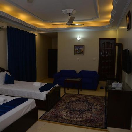 Diamond Lodge Karaczi Zewnętrze zdjęcie