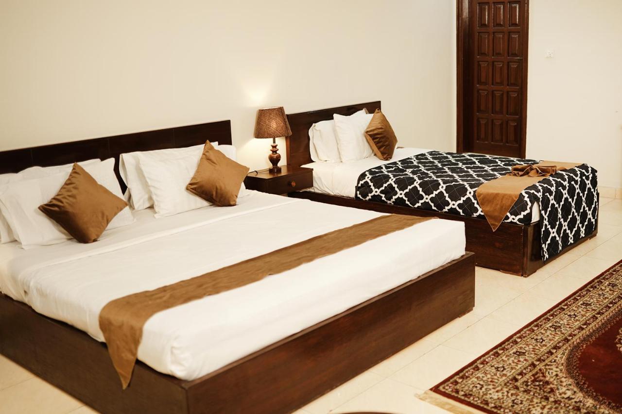 Diamond Lodge Karaczi Zewnętrze zdjęcie