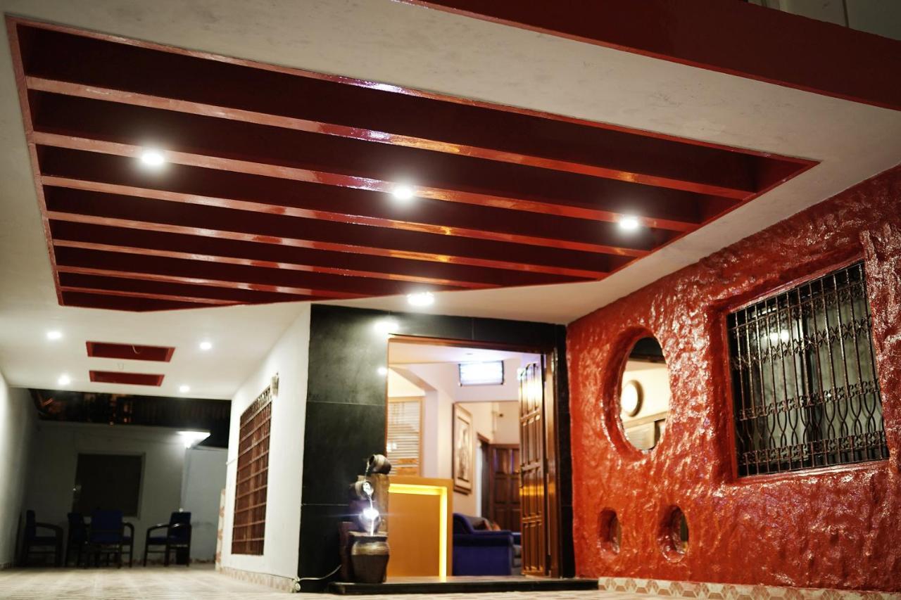 Diamond Lodge Karaczi Zewnętrze zdjęcie