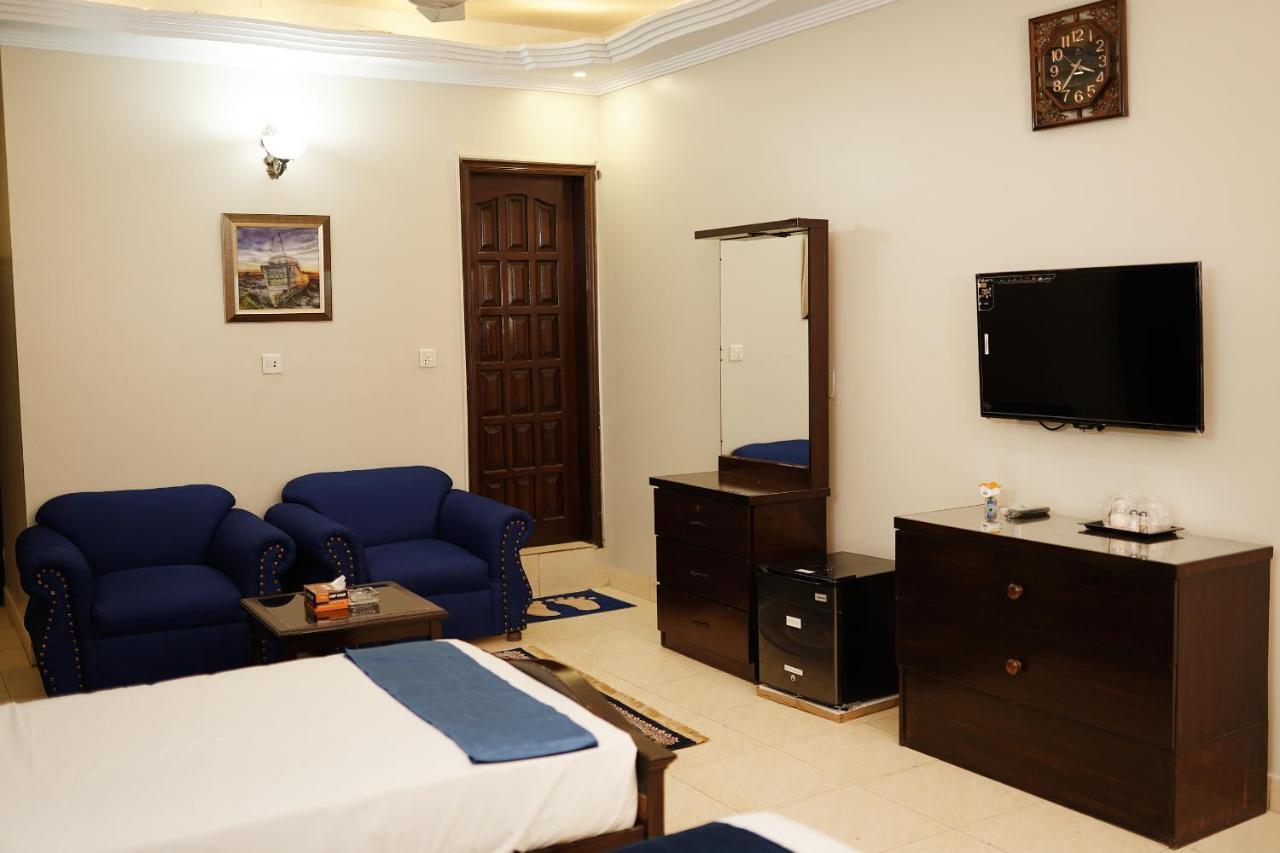 Diamond Lodge Karaczi Zewnętrze zdjęcie