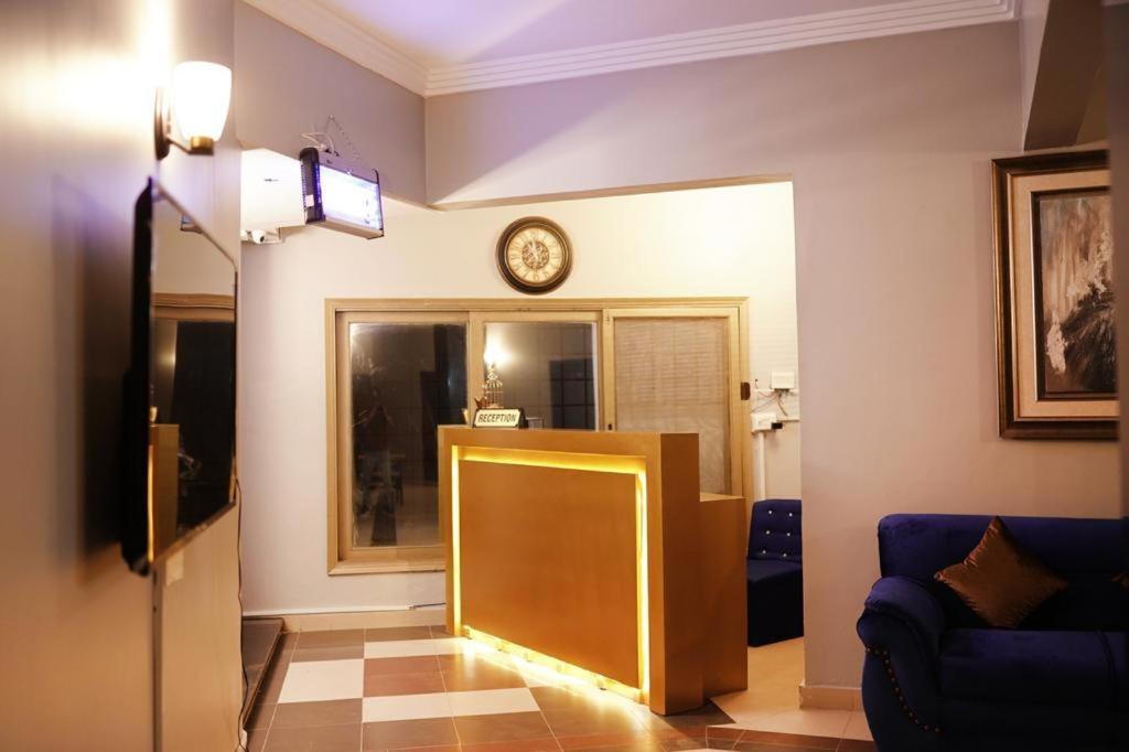 Diamond Lodge Karaczi Zewnętrze zdjęcie